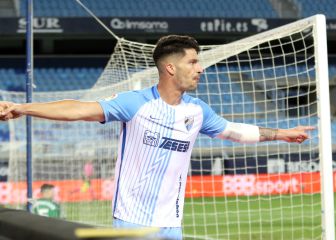 El Málaga gana, de paseo, a un abatido Castellón