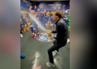 La entrada de Tuchel al camarín que ya es viral: ¡hasta se sacó las zapatillas!