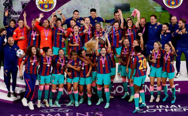 Las jugadoras del Barça celebran el título de la Champions en Gotemburgo.