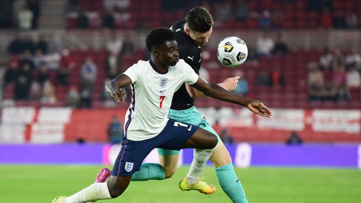 Saka marca el camino