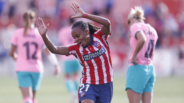 Laurent celebra un gol contra el Barcelona.