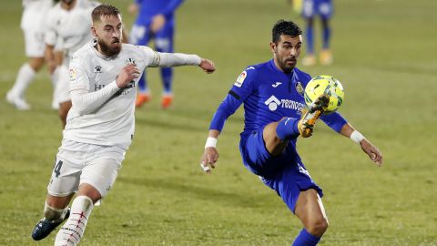 El Alavés se suma a Mallorca, Elche y Granada en la puja por Ángel