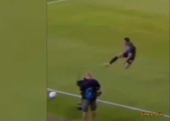 Se busca explicación para esta jugada: fue meme al instante