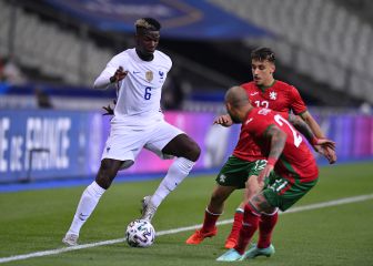 Pogba pone contra las cuerdas al Manchester United