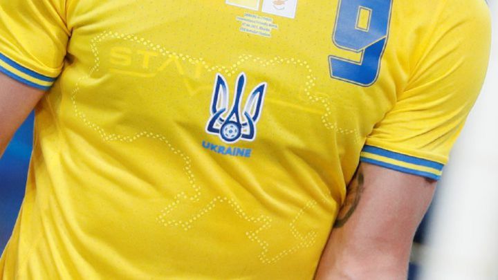 Ucrania desafía a UEFA con su camiseta nacionalista