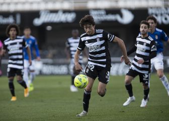 Antoñito, David Simón y Delmás, uno deberá salir