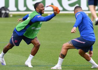 Modric prueba a Kane