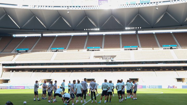 La Selección se entrena en La Cartuja a 30 grados