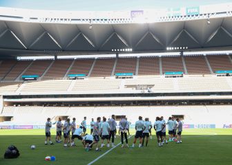 La Selección se entrena en La Cartuja a 30 grados a la sombra