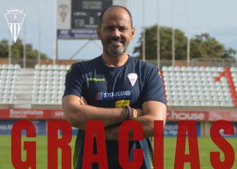 El Algeciras se despide de Salva Ballesta tras un año y medio