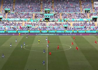 Arrodillados cinco italianos