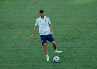 ¿Pondrías de titular a Busquets ante Eslovaquia, pese a su baja por COVID?