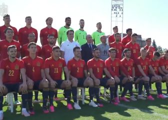 La Selección se hace la foto oficial con la equipación completa de la Euro2020