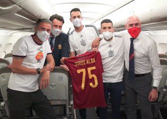 La broma a Jordi Alba que le hizo torcer el gesto durante su discurso por sus 75 partidos