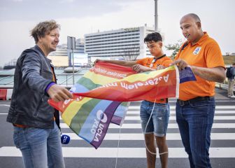 Lío en Budapest con la bandera arcoíris de los aficionados de Países Bajos