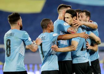 Uruguay vence y evita a Brasil