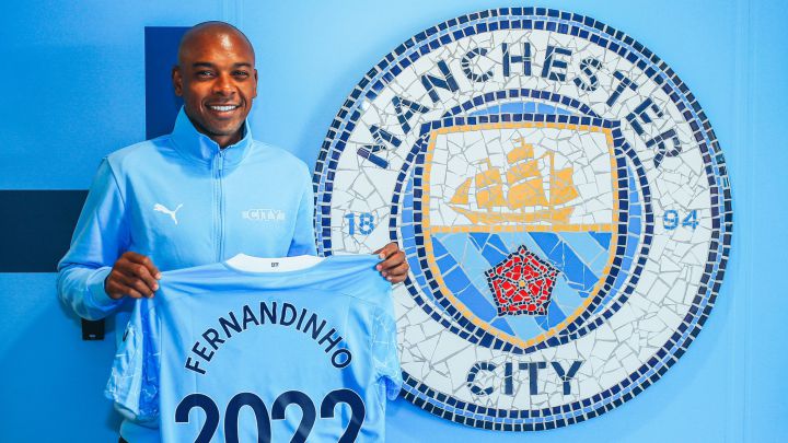 Fernandinho renueva hasta 2022 con el Manchester City