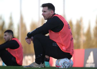 PSG make offer for Messi after star's Barcelona contract expires