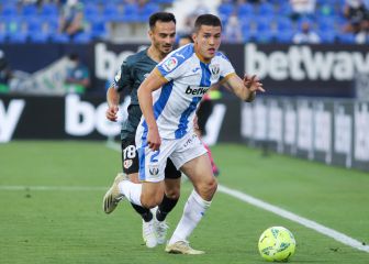 La renovación de Bustinza desactiva la prioridad del lateral derecho
