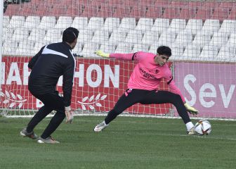 Bono-Dmitrovic, punto de
partida para la meta sevillista