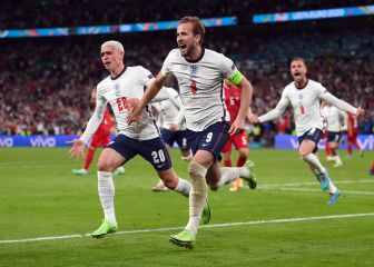Inglaterra, a la final con polémica