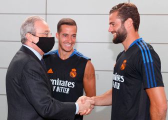 Florentino Pérez visita la plantilla del Madrid en Valdebebas