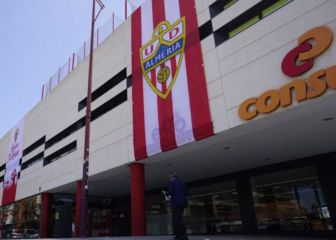 El Almería sube los precios de sus abonos