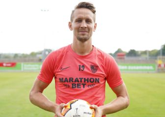 El PSV hará caja con Malen para ir a por De Jong