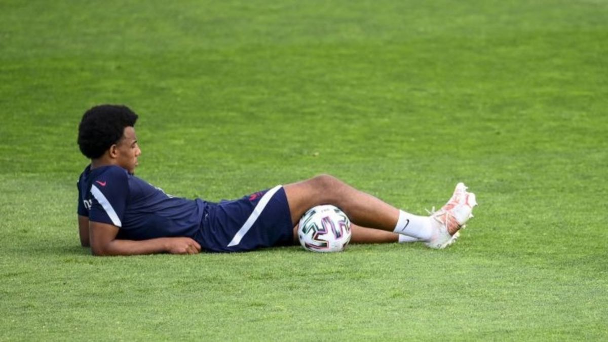 Sevilla I Koundé, más dentro que fuera - Vimarsana News