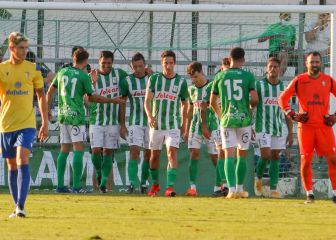 El Cádiz cae derrotado ante el Sanluqueño con gol del eterno Dani Güiza