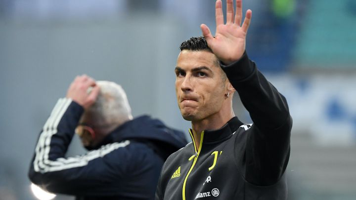 Cristiano Ronaldo vuelve a Turín, con su futuro en el aire