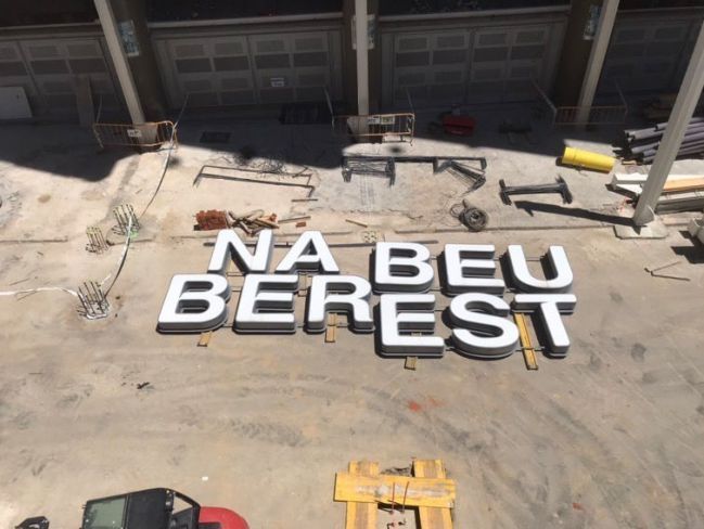 Las letras del estadio Santiago Bernabéu, retiradas este fin de semana