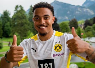 Oficial: Malen ficha por el Borussia Dortmund