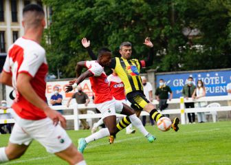 Amable tarde de fútbol en Sarón