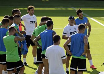 El Elche busca tres laterales, dos pivotes, un delantero y un mediapunta
