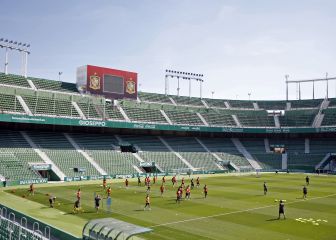 El Elche suspende el entrenamiento por un positivo en la plantilla