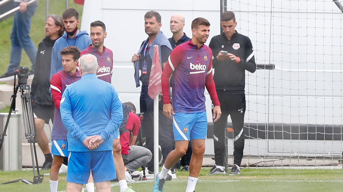 Busquets ya tira de galones: discurso antes de empezar la sesión - Vimarsana News