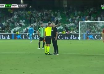 Pérdida total de papeles de Mourinho: acabó encarándose al árbitro en mitad del Villamarín