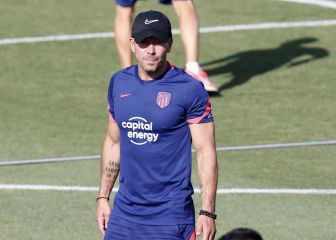 Simeone interrumpe la sesión y advierte al equipo