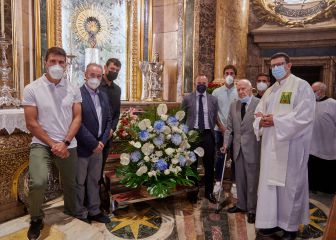 El Zaragoza realiza la tradicional ofrenda a la Virgen del Pilar