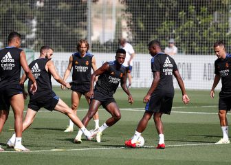 Alivio para Ancelotti: Odriozola vuelve a los entrenamientos