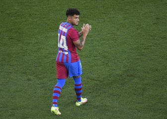 Rey Manaj se viste de Cruyff y deja sin dorsal a Coutinho