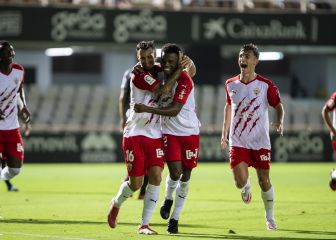 Ramazani reina entre regalos