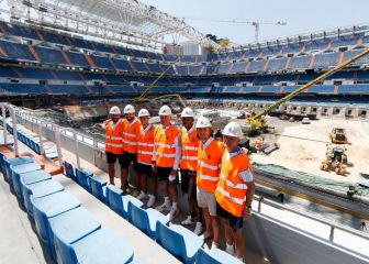 Jugadores del Real Madrid visitan las obras del Santiago Bernabéu