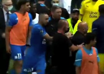 Penosa agresión del ayudante de Sampaoli a un ultra del Niza