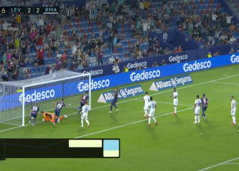 Un error que nadie espera de él: Alaba, señalado en el 3-2
