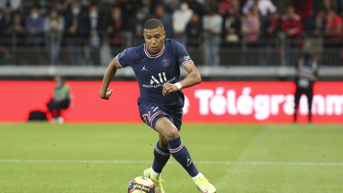 HOW MUCH MONEY DOES MBAPPE MAKE A SECOND