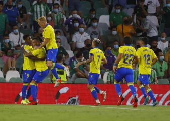 El Cádiz cambia el guión histórico de sus estrenos en Primera