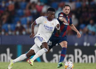 Tite mete en un lío al Madrid convocando a Vinicius