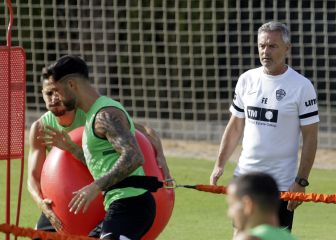 Escribá: “Preferimos 21 jugadores buenos que 24 de relleno”